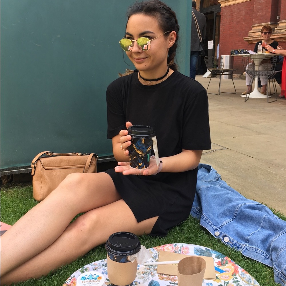 Meet your Posher, Emilie